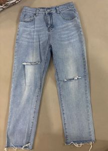 Light Wash Distressed Hem Jeans