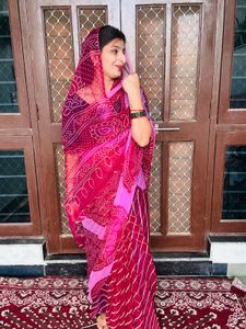 Vibrant Pink &amp; Red Bandhani Saree