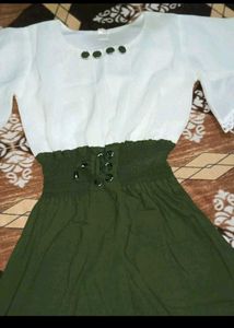 Elegant White &amp; Green midi dress
