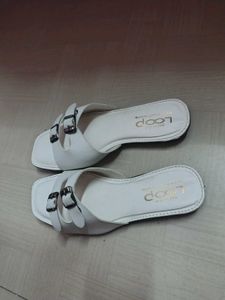 Stylish White Double Buckle Slides🤞🤞