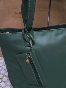 😍 Stylish Green Tote Bag with Pouch