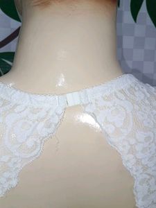 (100)White Lace Bodysuit