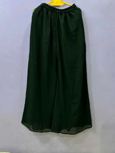 Elegant Green Kurta Set with Gold Embellishments