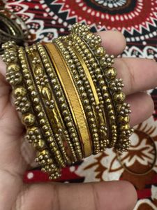 2 Gorgeous Gold Bangle Set
