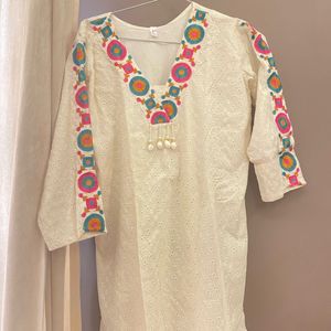 White Embroidered Chikankari Kurta