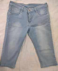 Capri Jeans