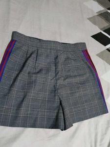 Gray Plaid Shorts set with Side Stripes
