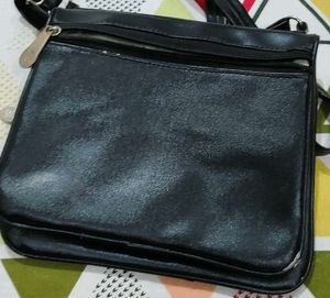 Chic Black Crossbody Bag with Floral Embroidery