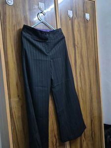Chic Striped Wide-Leg Pants
