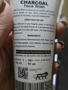 Gaily Aroma Charcoal Face Wash