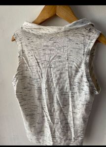 Sleeveless Collared Knit Top