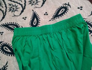 Vibrant Green Leggings