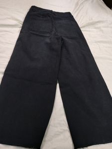 Black Wide LeggedJeans(Bershka)(EUR34)(UK02)(26)High Waist