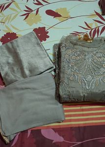 Pakistani Three Pieces Dress