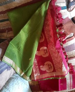 Elegant Mehndi Green Saree with Maroon Border