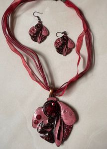 Vintage enemelled Pendant Necklace &amp; Earrings Set