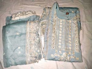 Y2K Embroidered Kurta with Dupatta Set