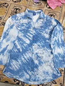 Blue Tie-Dye Floral Print Button-Up Shirt