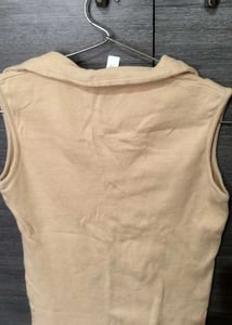 Sale🔥🔥🔥🔥🔥     Sleeveless Beige Polo Top