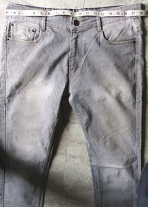 Montrez Men's Light Wash Denim Jeans