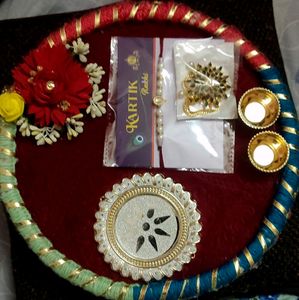 Handmade Rakhi Platter With Bhai/Bhabhi Combo Rakhis