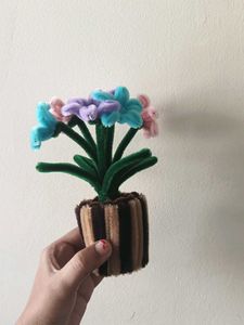Pipe Cleaner Flower Pot