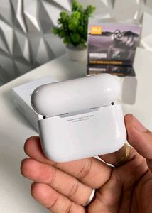 Apple AirPods Pro (3rd Gen)