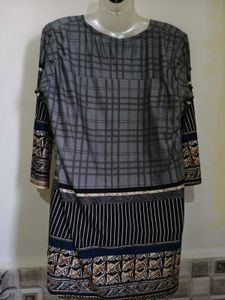 Stylish Grey Plaid Top with Unique Sleeve Design
