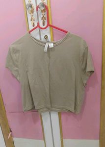 H&amp;M Divided Cropped T-Shirt