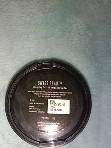 Swiss Beauty Everyday Matte Compact Powder
