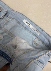 Stylish Grey Wide-Leg Jeans