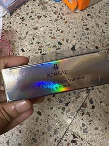 BombAE 4-in-1 Eyebrow &amp; Face Trimmer