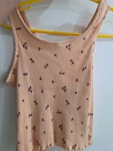 Ribbed Peach Top