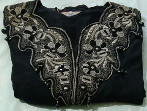 Elegant Black Embroidered Kurta