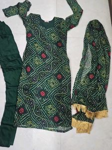 Green Bandhani Kurta Set with Dupatta