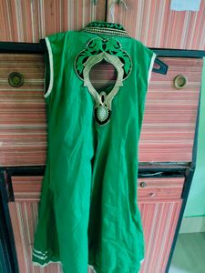 Green Embroidered Kurta