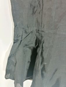 Black Plain Casual Top (Women)