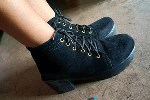 New Scude Black Boots