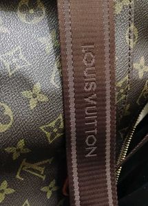 Unisex Louis Vuitton bag