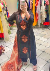 Elegant Black &amp; Red Ethnic Kurta Set with Dupatta