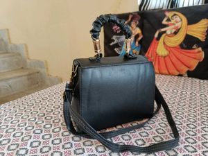 Chic Black Bow Clutch Bag