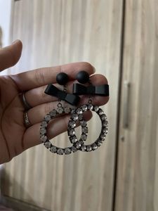 Set Of 2 Earrings
