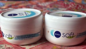 Nivea Soft Light Moisturising Cream