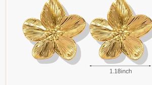 Elegant White Flower Earrings