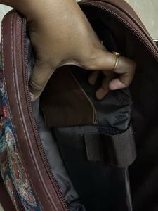 Zouk Handbag+allensollybag+pink wallet combo