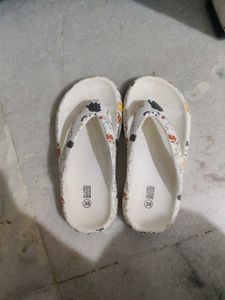 Zudio Cute Cat Print Flip Flops