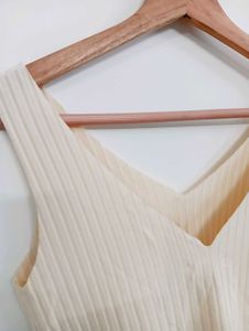 Cream Ribbed V-Neck Tank Top