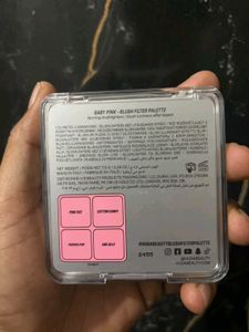 Huda Beauty Blush Filter Palette Baby pink