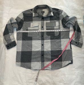 H&amp;M Men's Checkered Flannel Shirt