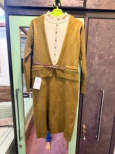 Elegant Knit Dress with Belt Detail New wit